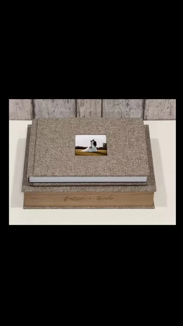 Un altro straordinario lavoro consegnato al cliente ♥️ album in Juta con Wooden Box in legno 

#wedding #weddingday #fotografo #roma #weddingphotographer #casinapoggiodellarota #weddingalbum #fotolibro